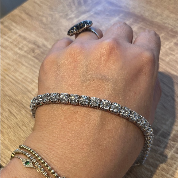 10kt white gold lab diamond  Tennis Bracelet about 5ct total vs diamonds. - Picture 3 of 7